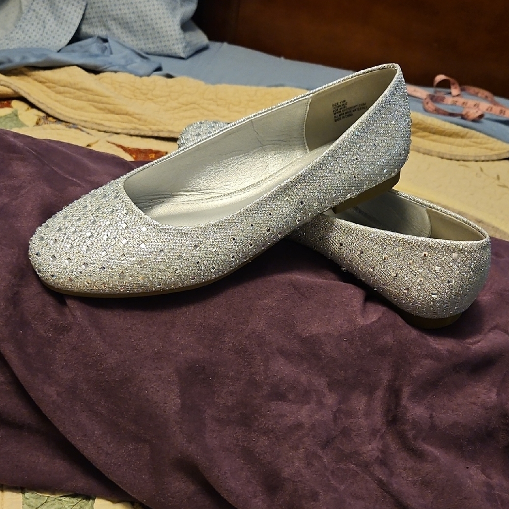 Silver Sparkle Flats size 11W